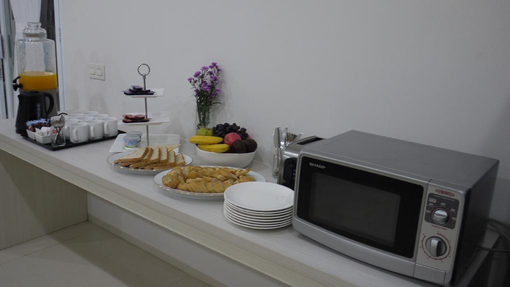 Hotel Mk House Scbd Giacarta Esterno foto