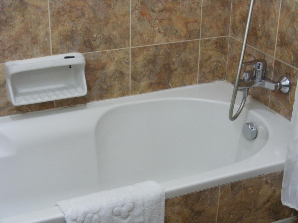 Hotel Mk House Scbd Giacarta Esterno foto