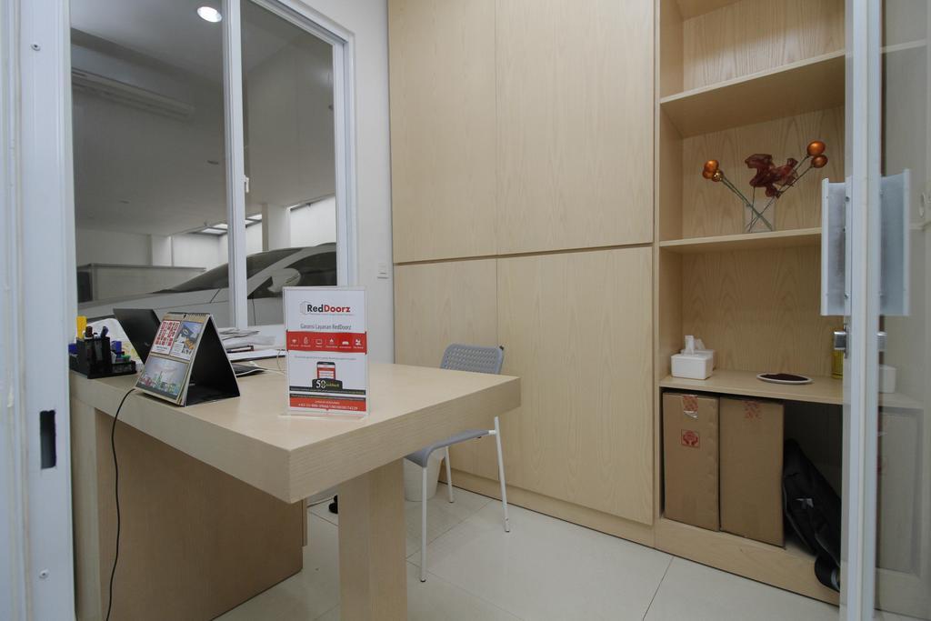 Hotel Mk House Scbd Giacarta Esterno foto